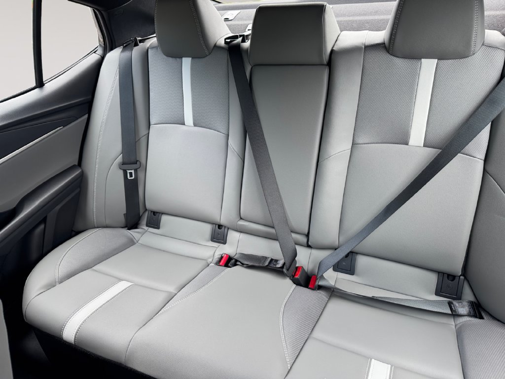 Used 2026 Toyota Camry SE w/ Convenience Package FWD image 13