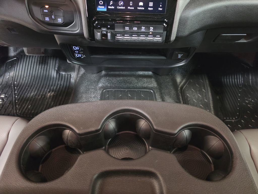 New 2026 RAM 5500 Tradesman AWD/4WD image 24