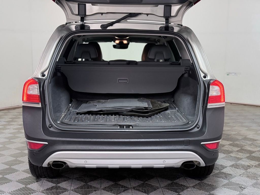 Used 2016 Volvo XC70 T5 Premier w/ Proximity Package image 6