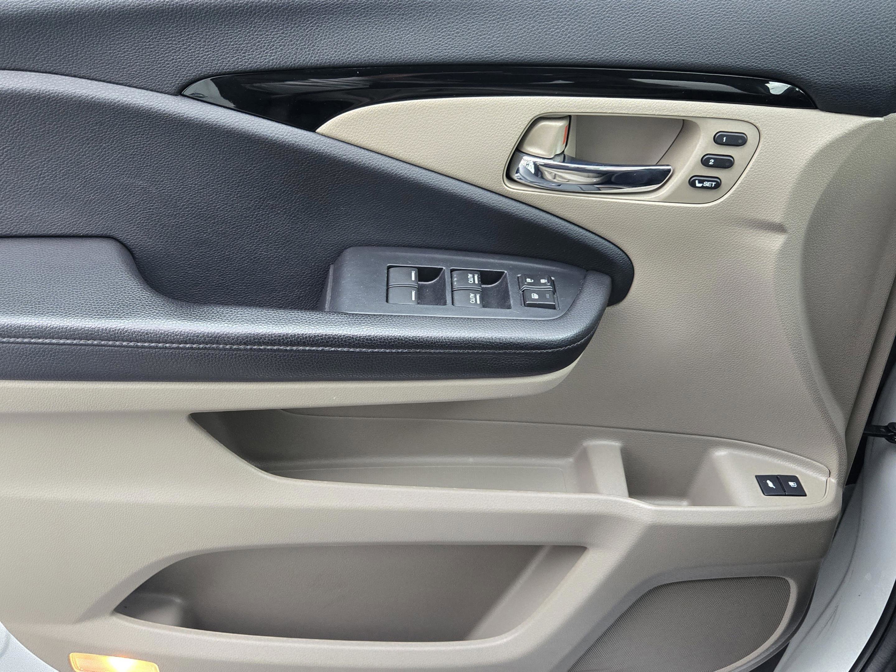 Used 2020 Honda Pilot Elite image 29