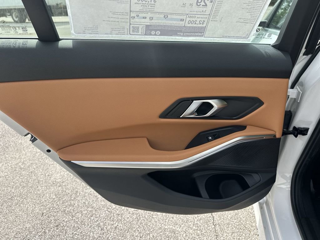 Used 2025 BMW 330i xDrive 330i xDrive w/ Premium Package image 28