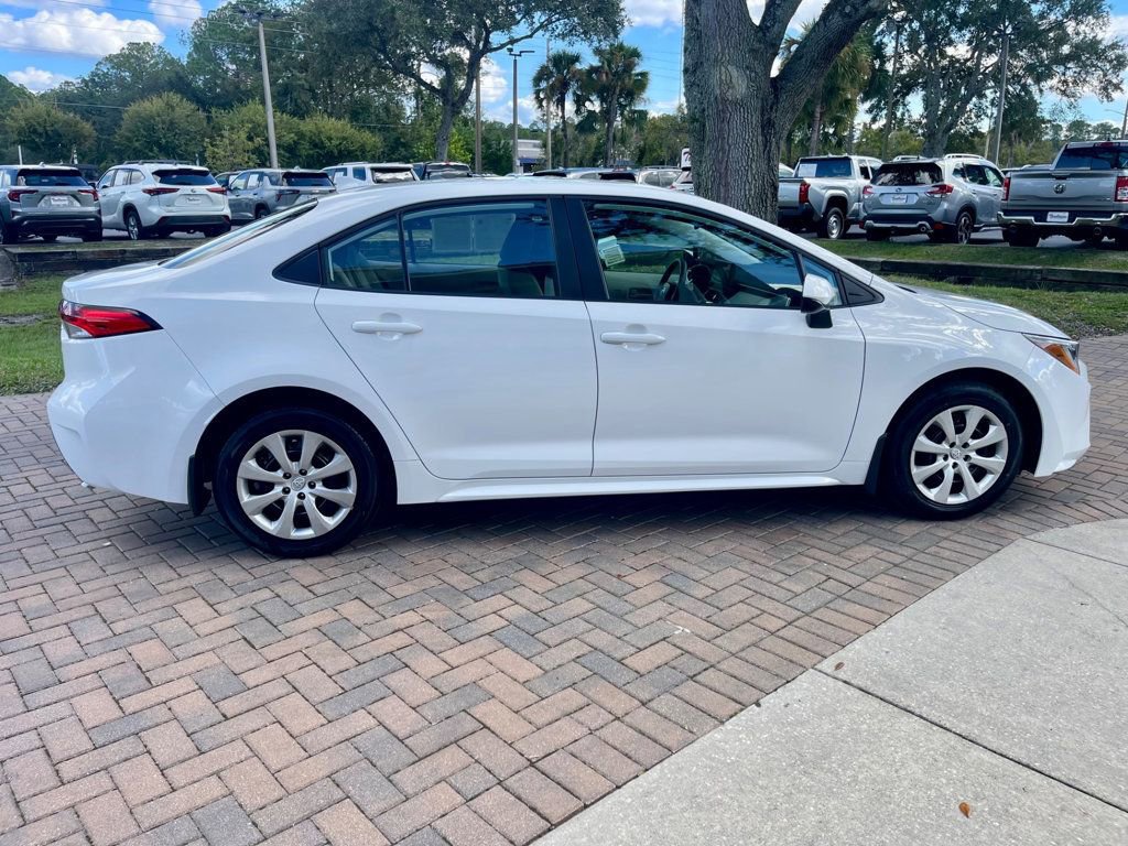 Used 2025 Toyota Corolla LE image 6