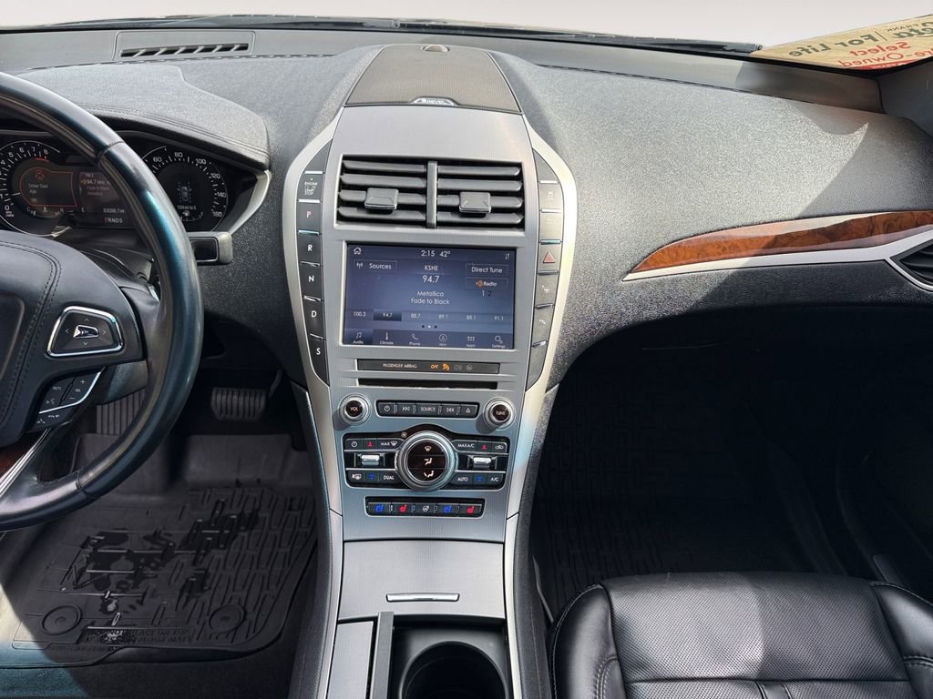 Used 2020 Lincoln MKZ Reserve w/ Monochromatic Package FWD image 10