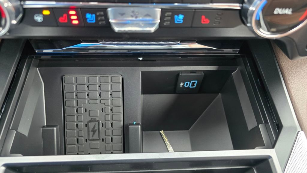 New 2026 Ford F350 King Ranch w/ Chrome Package image 31