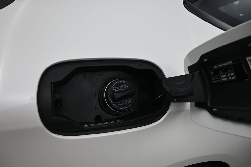 Used 2022 Mercedes-Benz C 300 Coupe image 25