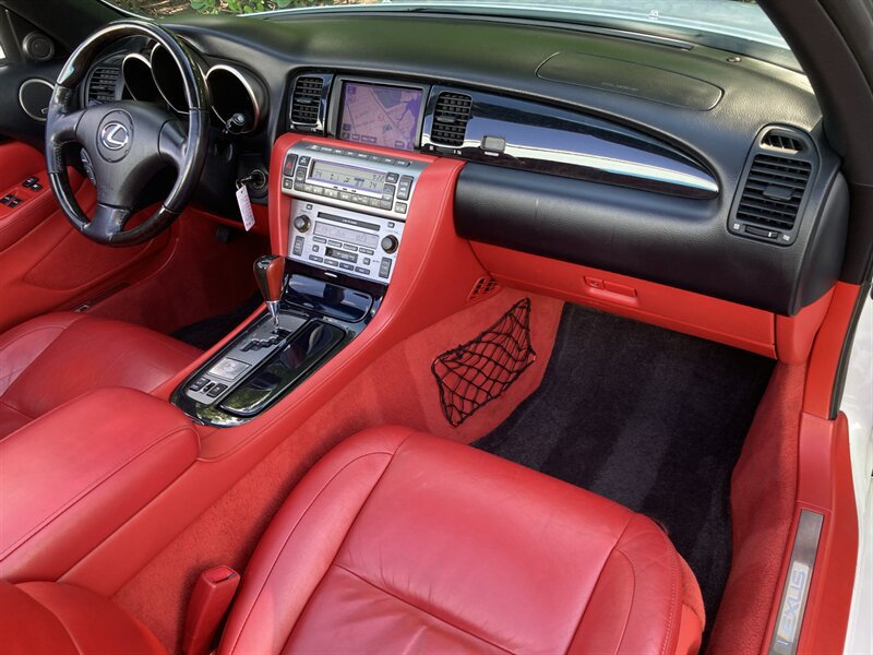 Used 2007 Lexus SC 430 Convertible RWD image 19
