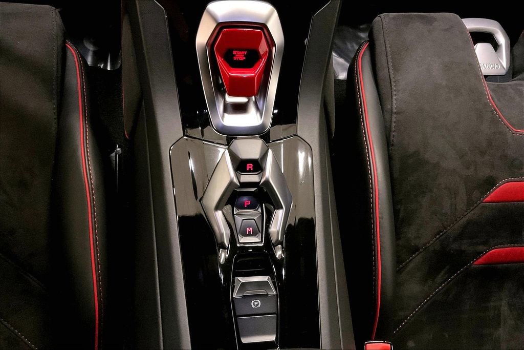 Used 2021 Lamborghini Huracan EVO RWD image 12