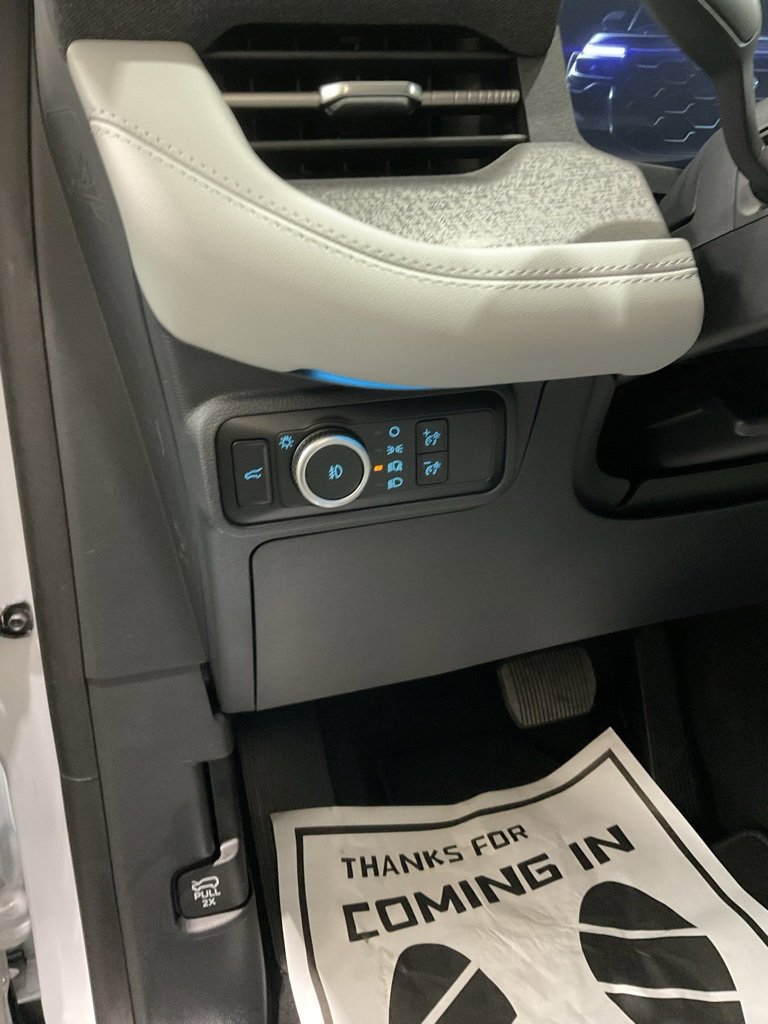 Used 2025 Ford Explorer Platinum w/ Ultimate Package image 8