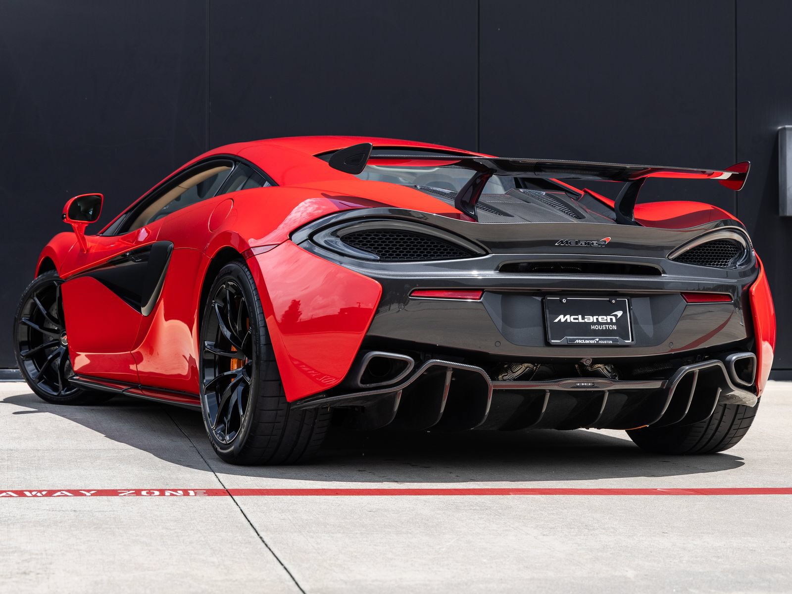 Used 2016 McLaren 570S Coupe RWD image 8