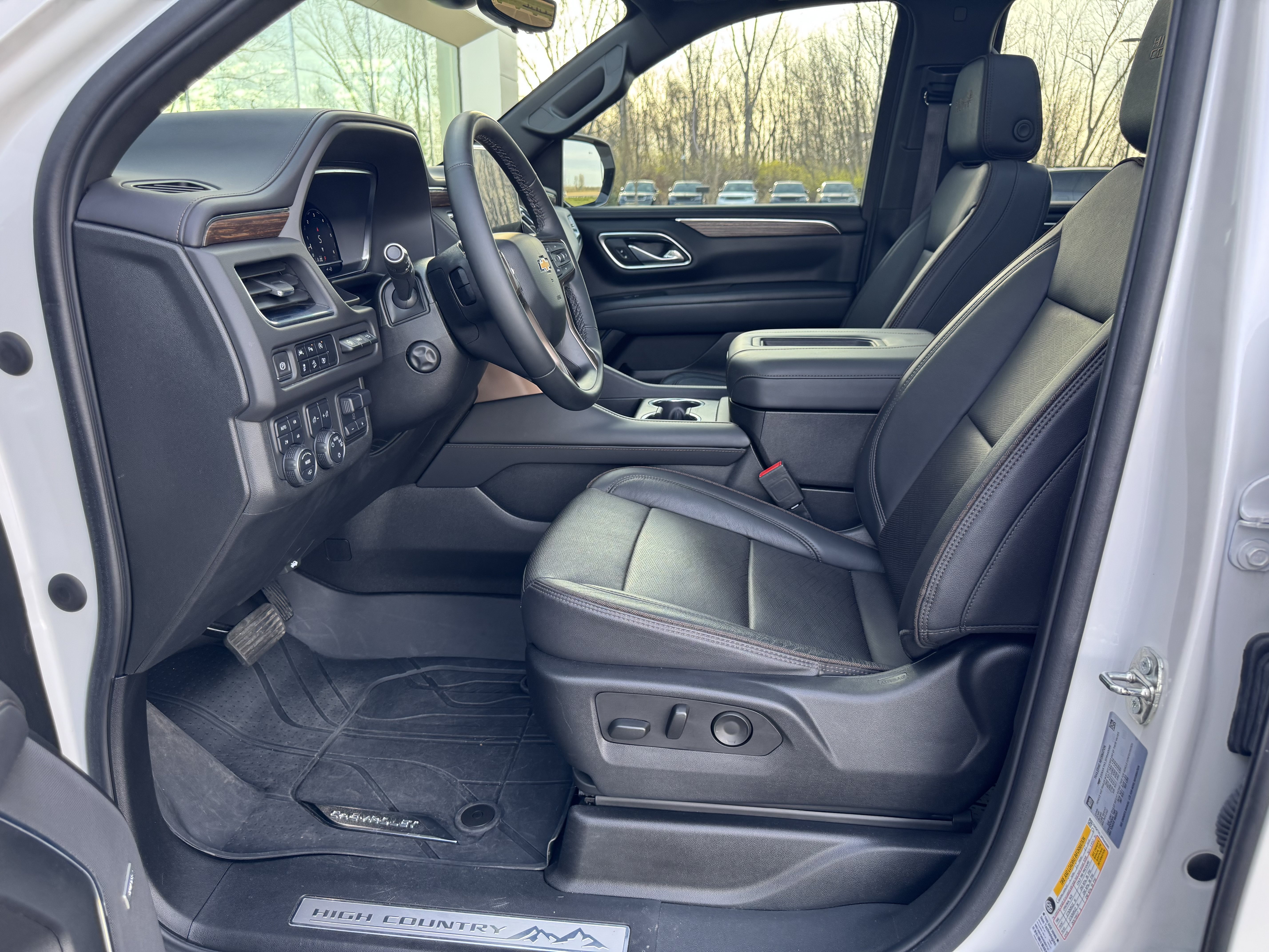 Used 2023 Chevrolet Tahoe High Country AWD/4WD image 13