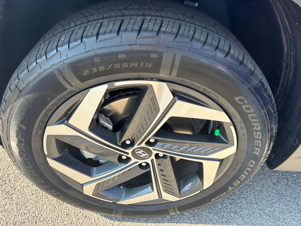 Certified 2023 Hyundai Tucson Limited AWD/4WD image 39