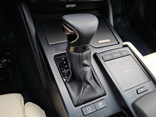 Used 2022 Lexus ES 300h w/ Accessory Package FWD image 15