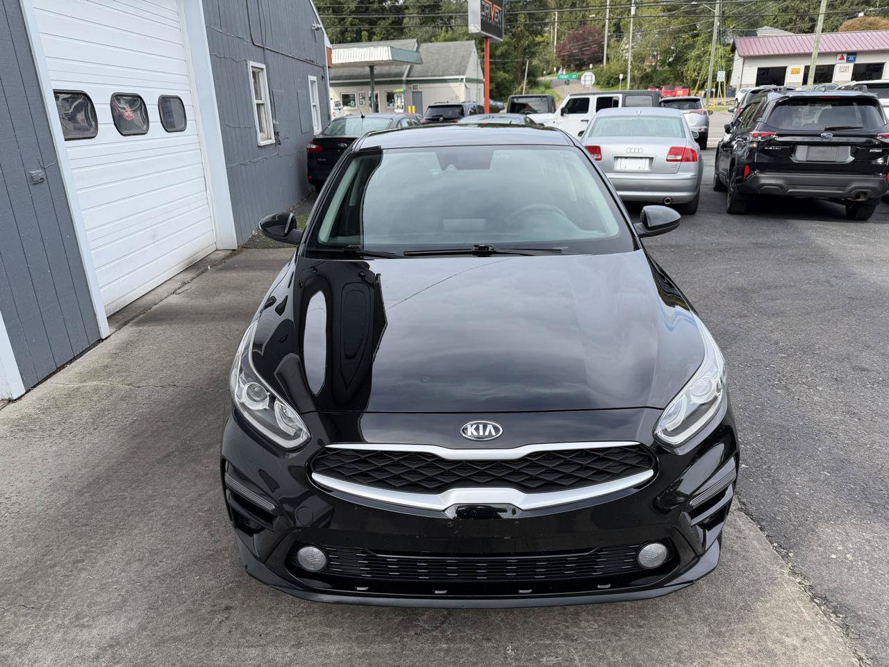 Used 2020 Kia Forte LXS FWD image 2