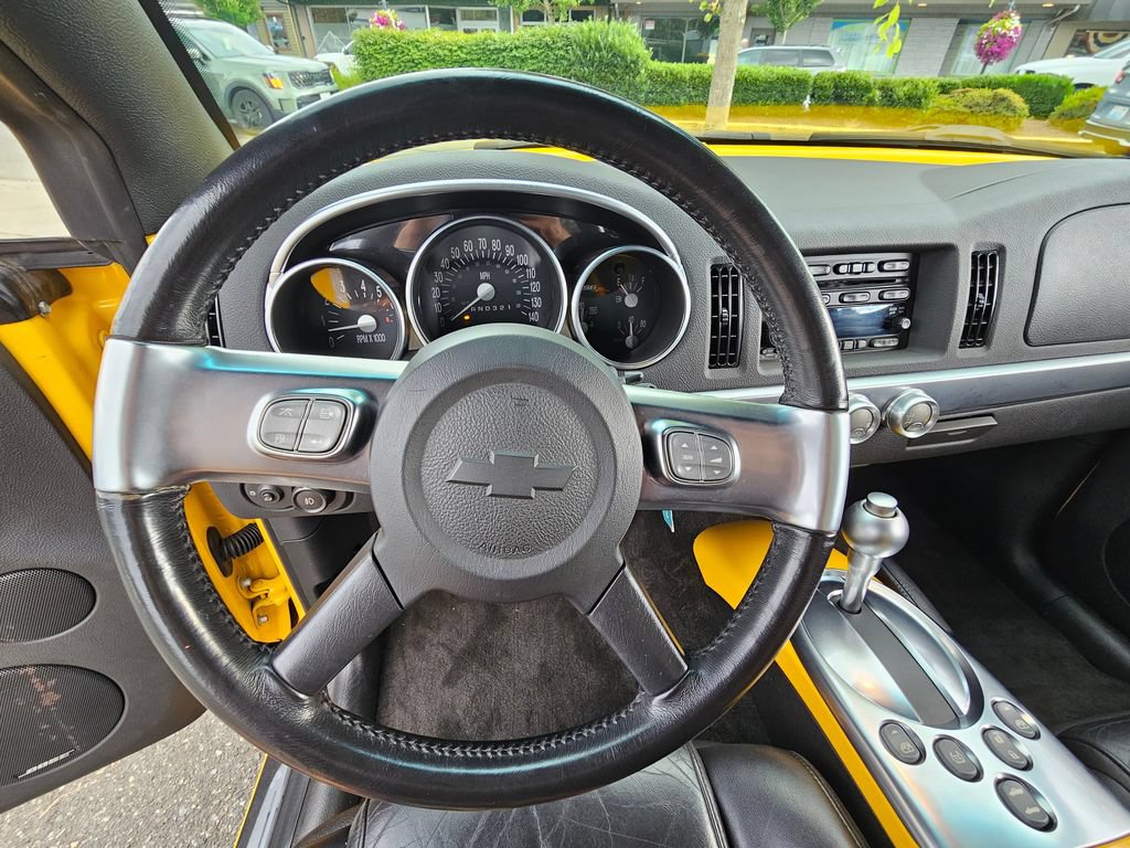 Used 2006 Chevrolet SSR w/ Preferred Equipment Group RWD image 22