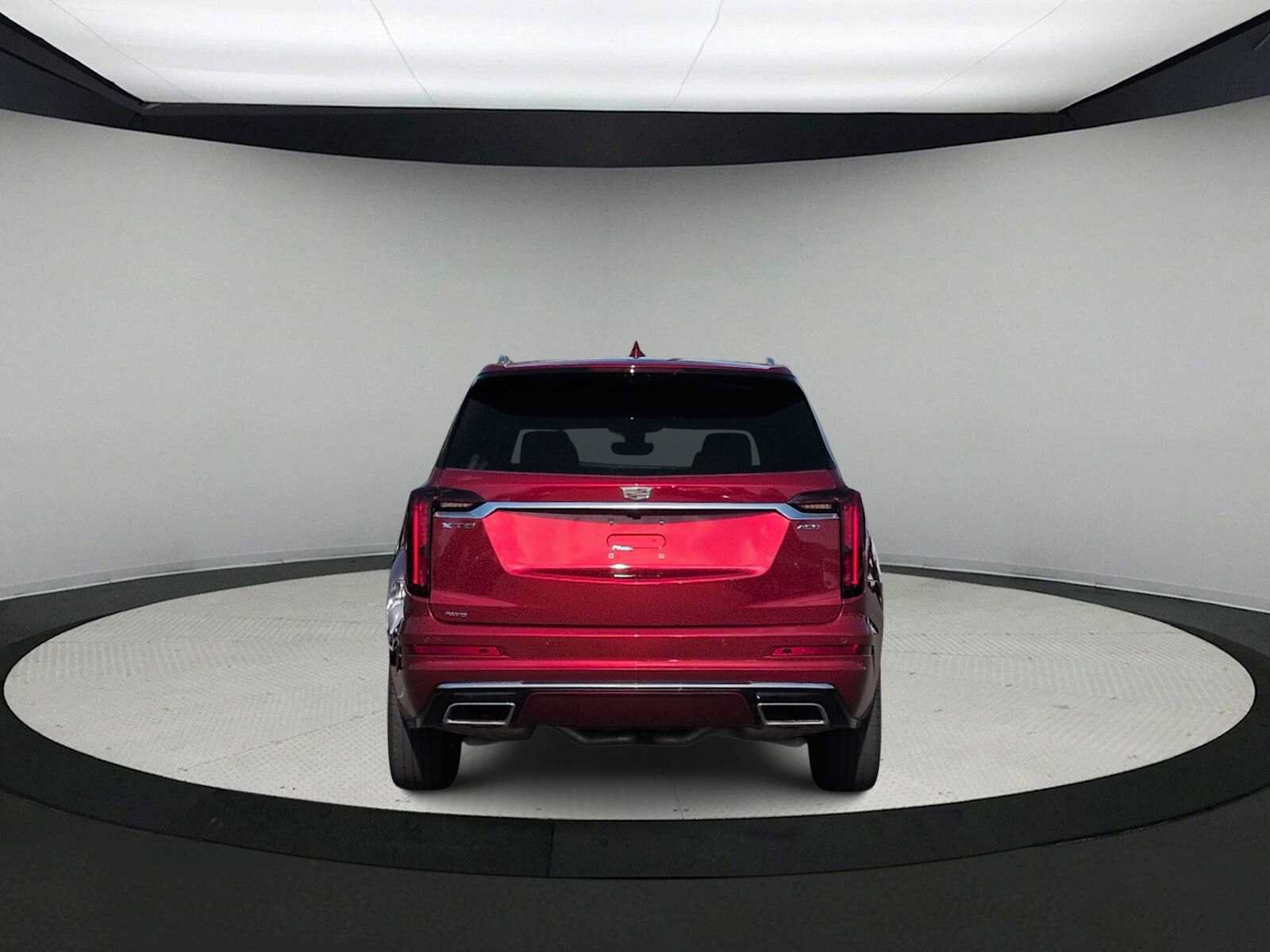 Used 2024 Cadillac XT6 Premium Luxury w/ Technology Package AWD/4WD image 7
