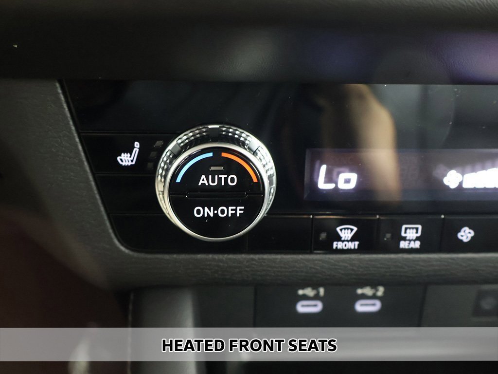 New 2025 Mitsubishi Outlander SE image 8