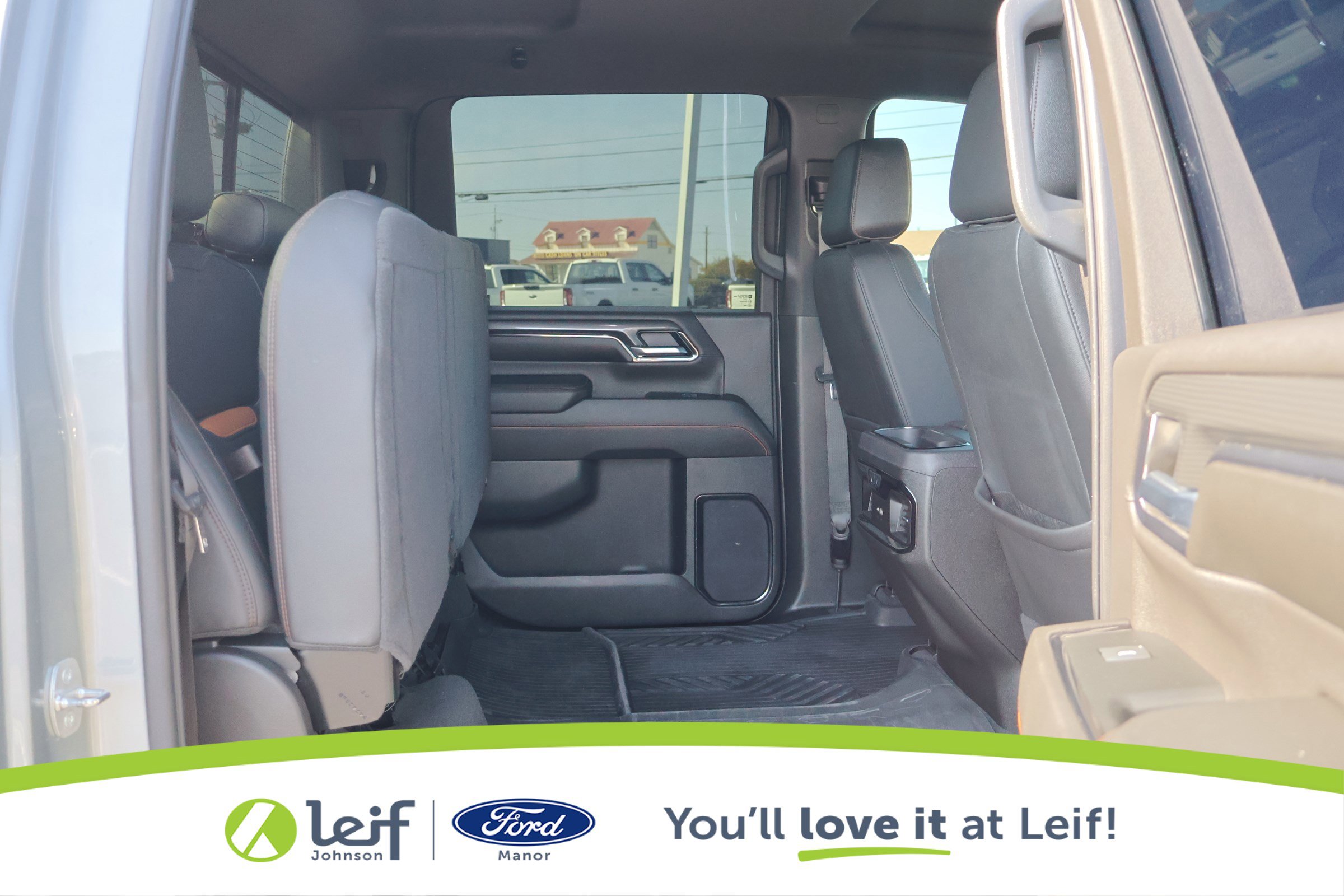 Used 2024 GMC Sierra 2500 AT4 w/ Technology Package image 36