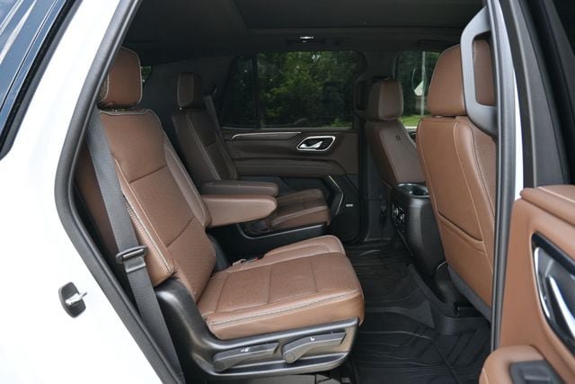Used 2024 Chevrolet Tahoe High Country AWD/4WD image 20