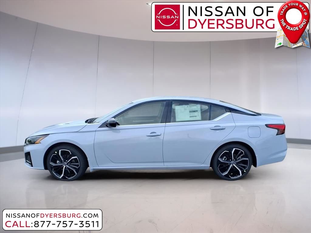 New 2025 Nissan Altima 2.5 SR image 6