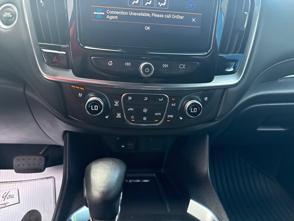 Used 2023 Chevrolet Traverse High Country FWD image 32