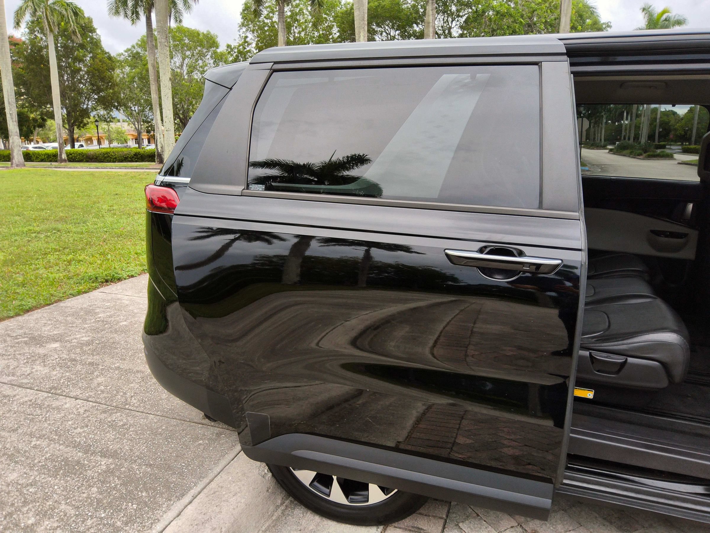 Used 2022 Kia Carnival EX FWD image 36