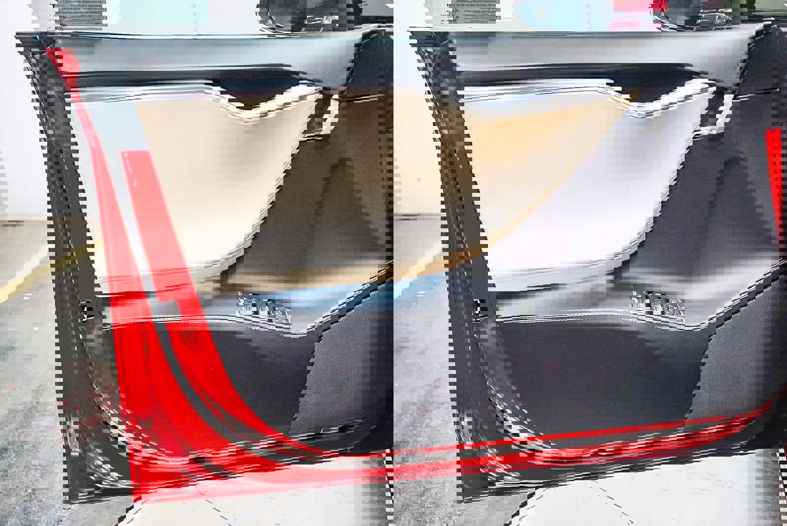 Used 2016 Tesla Model S 90D image 24