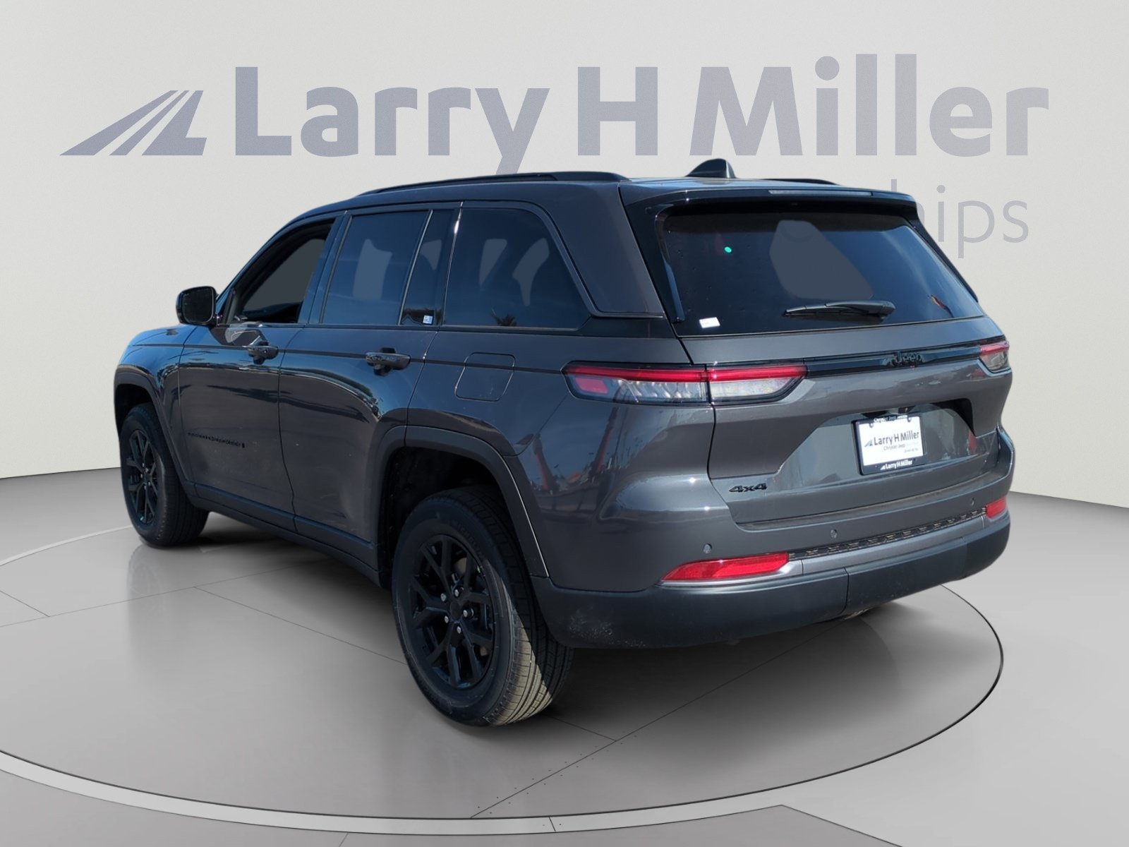 New 2026 Jeep Grand Cherokee Altitude AWD/4WD image 3