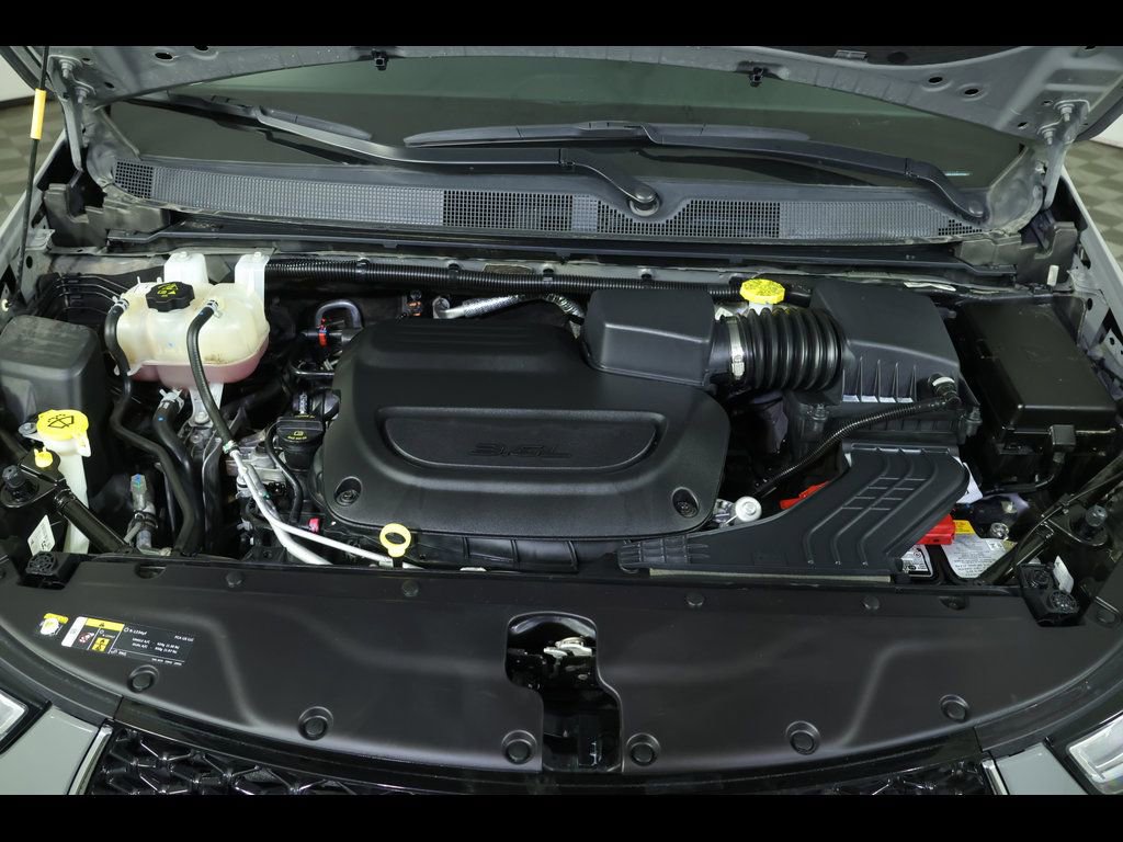 Used 2025 Chrysler Pacifica Select image 18