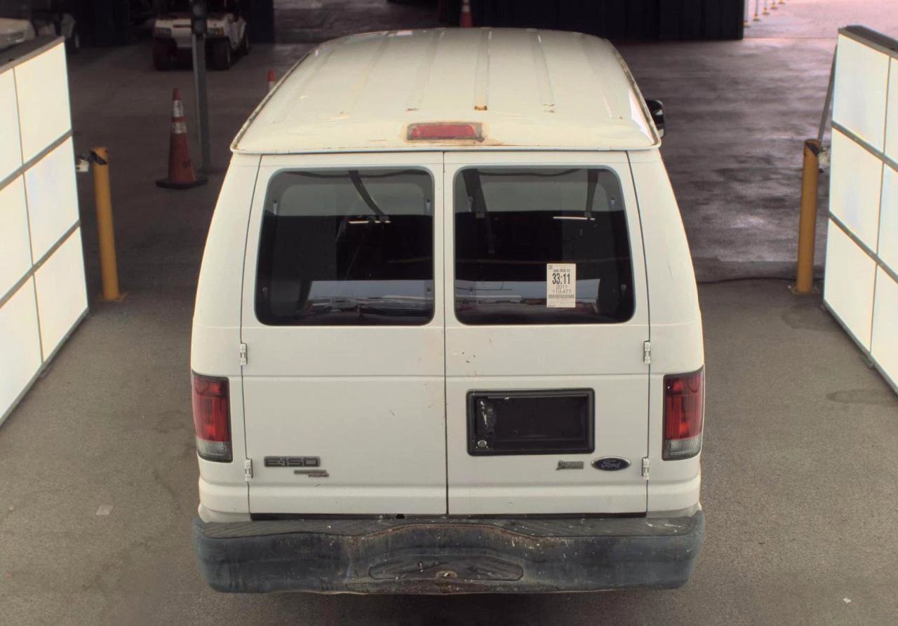 Used 2011 Ford E-150 and Econoline 150 w/ Commercial Cargo Van Pkg RWD image 6