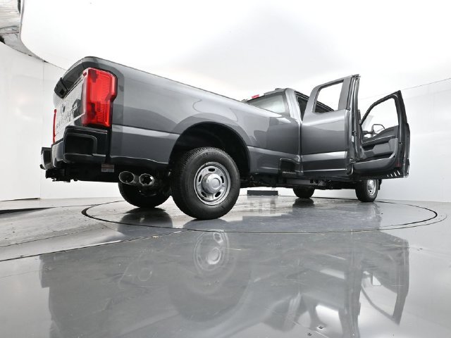 Used 2026 Ford F250 XL RWD image 40