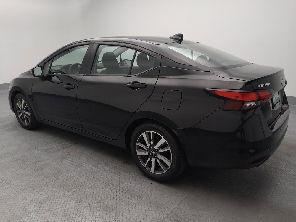 Used 2021 Nissan Versa SV FWD image 3