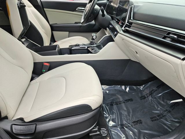 Used 2023 Kia Sportage EX image 18