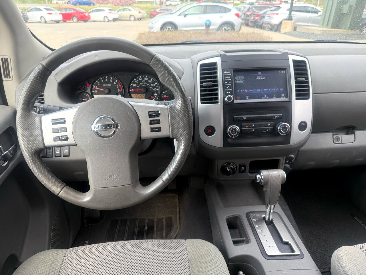 Used 2019 Nissan Frontier SV image 8