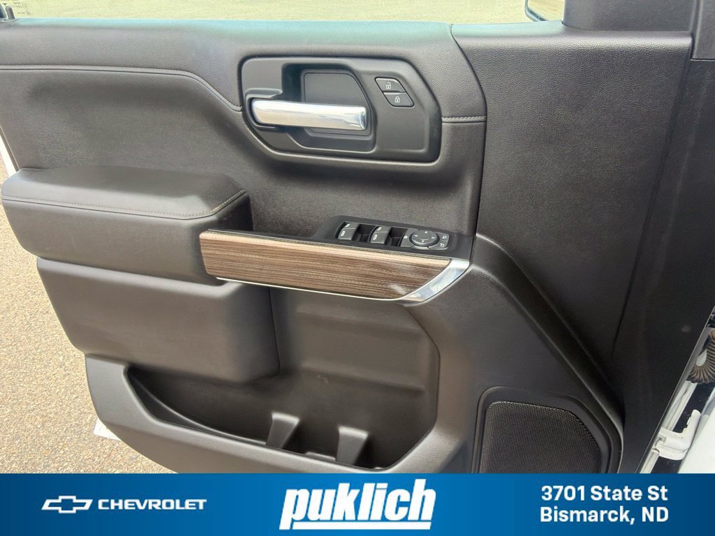Used 2022 Chevrolet Silverado 1500 LT AWD/4WD image 22