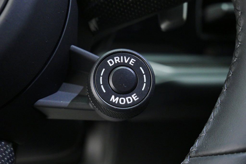 Used 2025 Porsche Cayenne GTS image 30