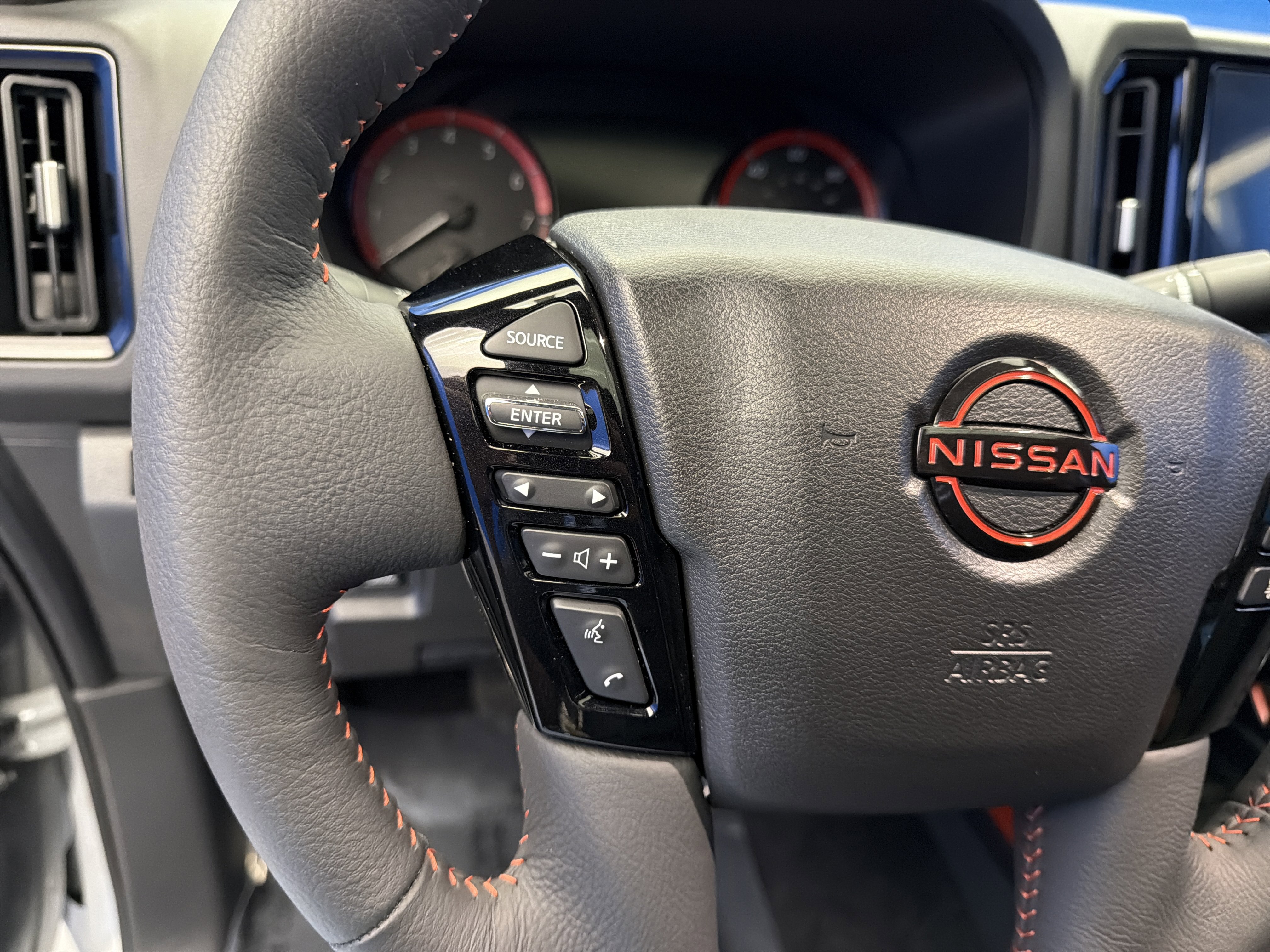Used 2026 Nissan Frontier PRO-4X w/ Pro Premium Package AWD/4WD image 16