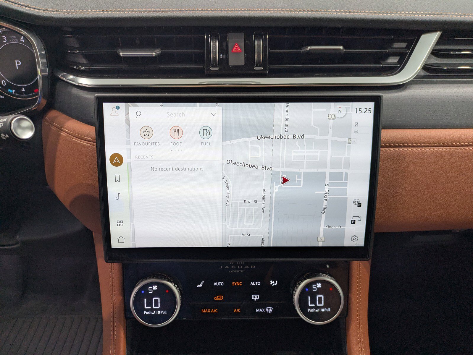 New 2026 Jaguar F-PACE R-Dynamic S image 16