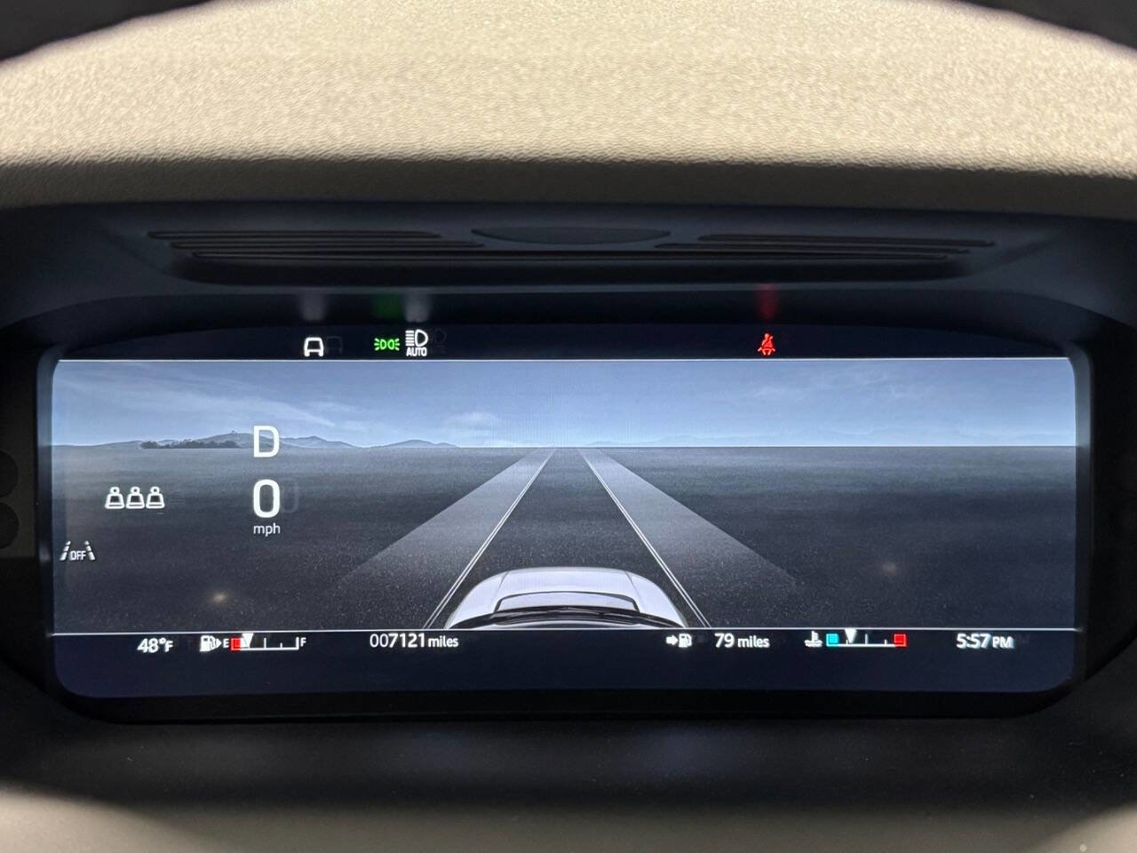 Used 2025 Land Rover Discovery Sport S AWD/4WD image 33
