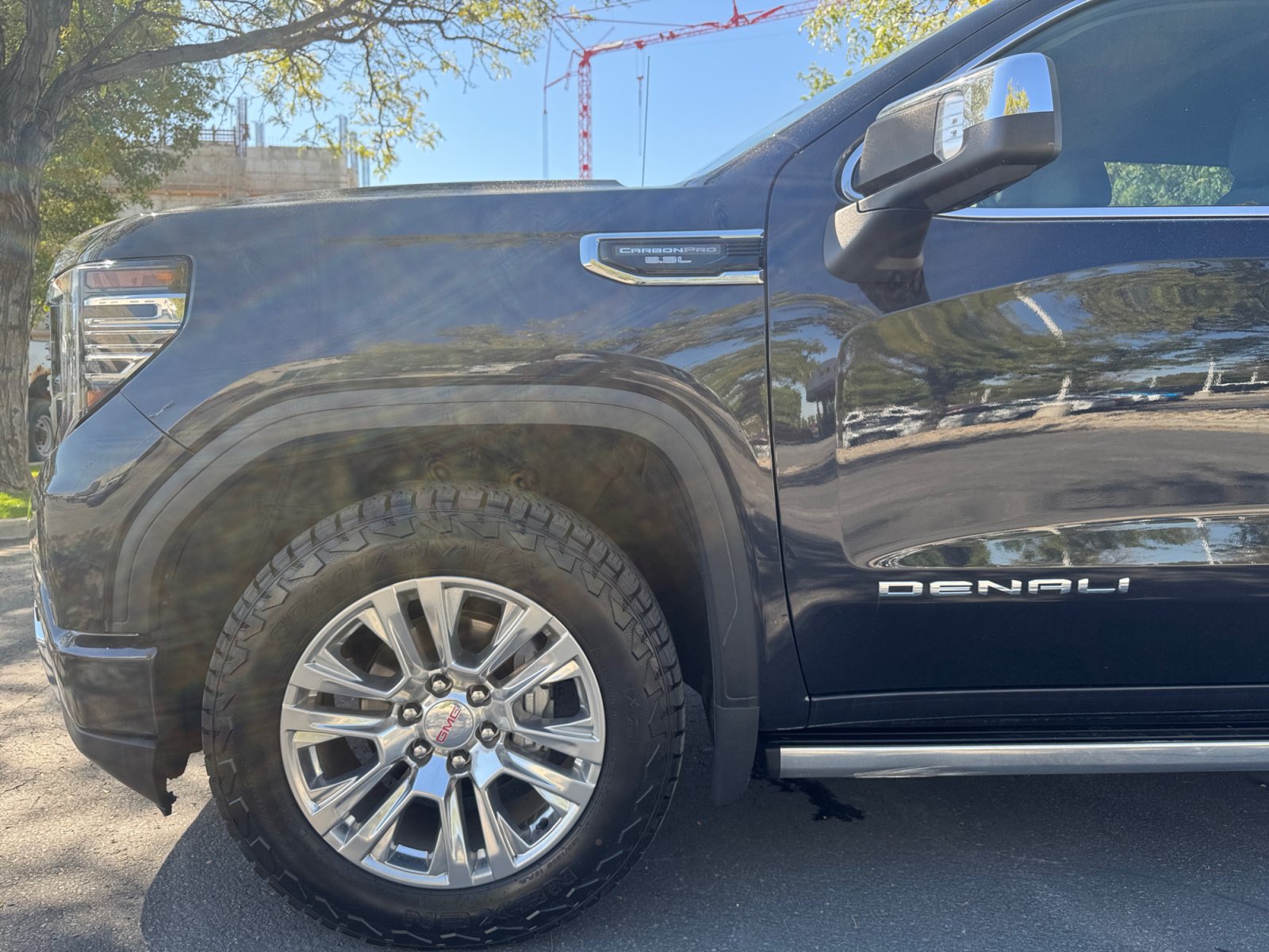 Used 2022 GMC Sierra 1500 Denali w/ Denali Carbonpro Edition AWD/4WD image 9