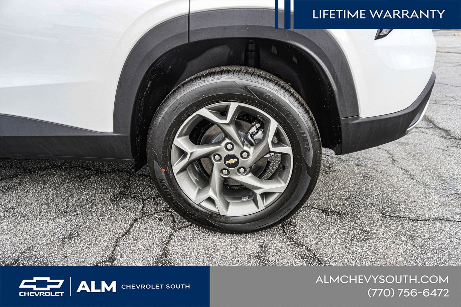 New 2025 Chevrolet Trax LT w/ Driver Confidence Package FWD image 14