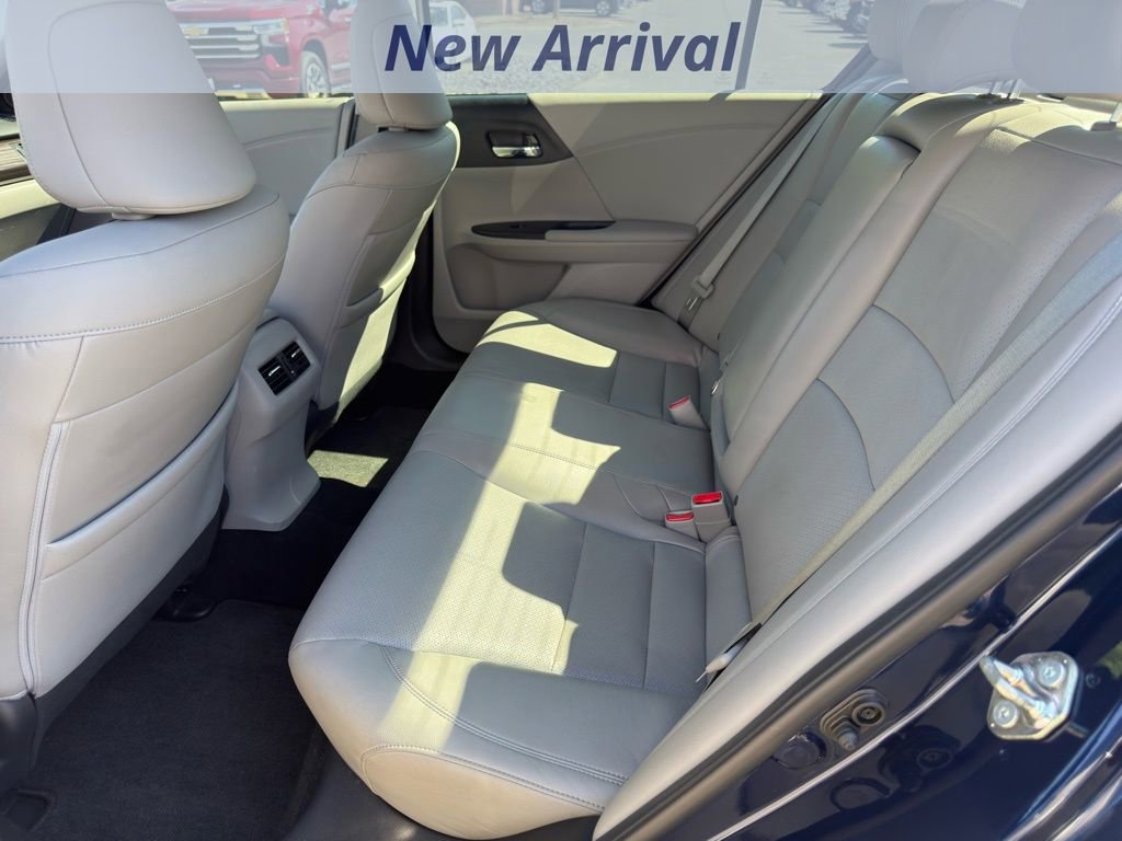 Used 2017 Honda Accord EX-L image 9