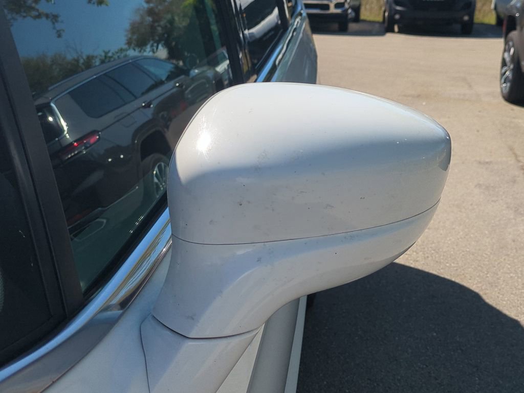 Used 2020 Chrysler Pacifica Touring image 13