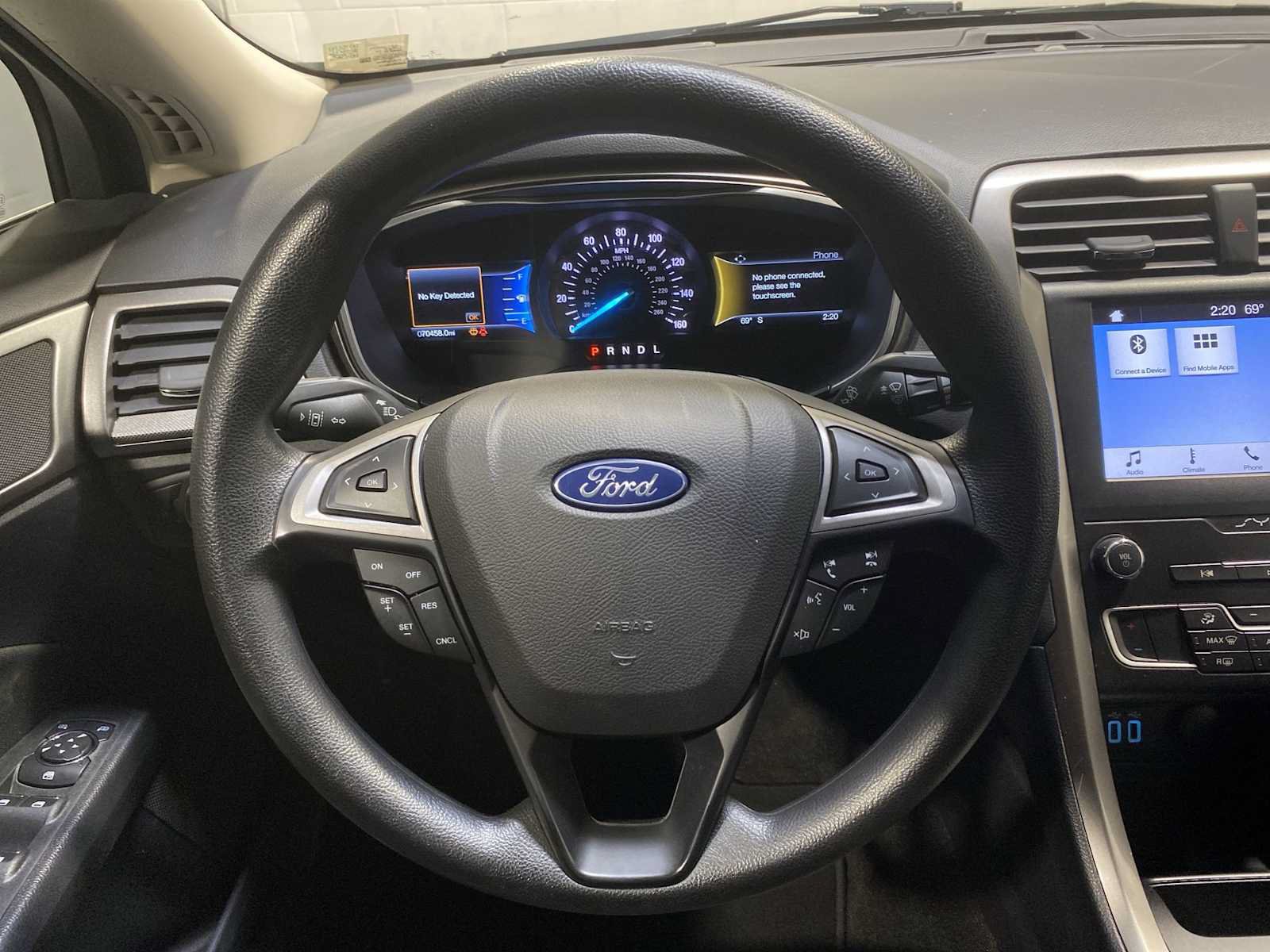 Used 2019 Ford Fusion SE FWD image 15