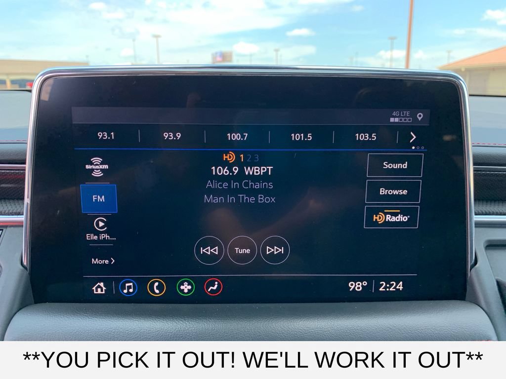 Used 2021 Chevrolet Suburban RST w/ Luxury Package AWD/4WD image 19