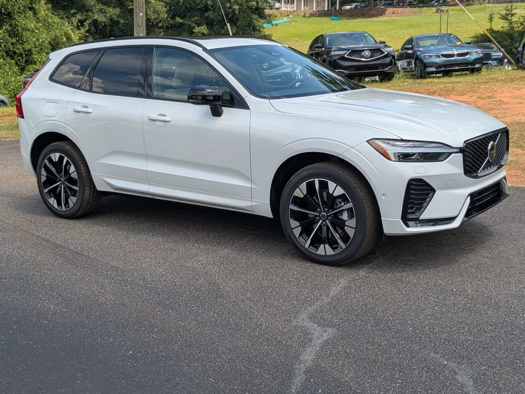 New 2026 Volvo XC60 B5 Plus w/ Protection Package Premier AWD/4WD image 8