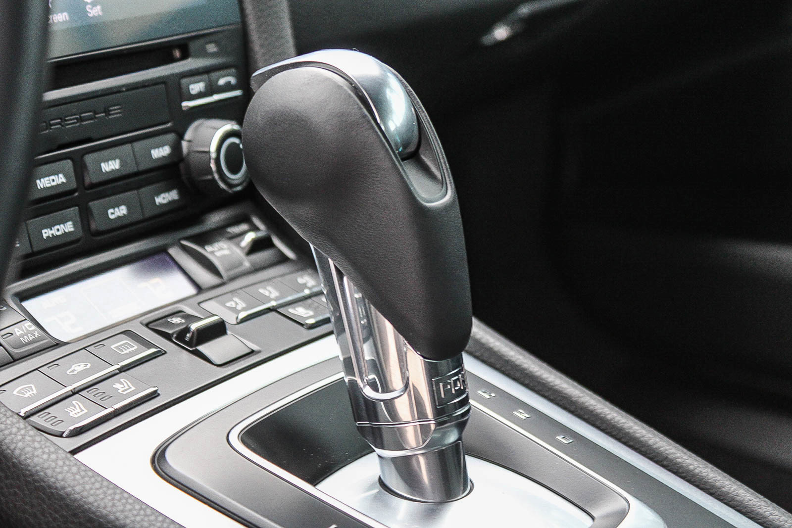 Used 2019 Porsche 718 Cayman RWD image 21