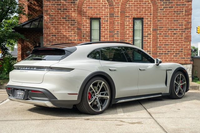 Used 2024 Porsche Taycan 4S w/ Premium Package AWD/4WD image 4