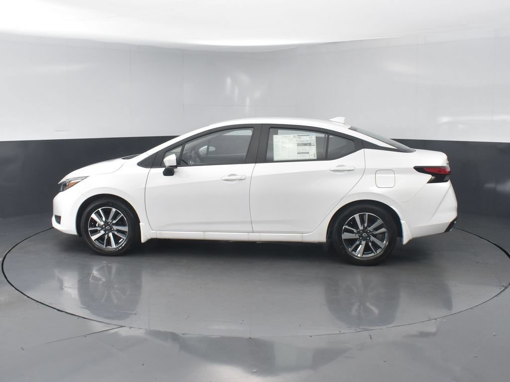 New 2025 Nissan Versa SV w/ Trunk Package FWD image 3