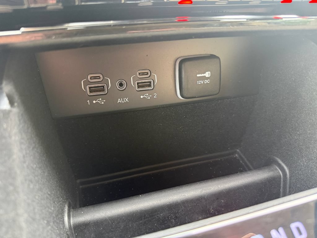 Used 2021 Jeep Grand Cherokee L Limited RWD image 27