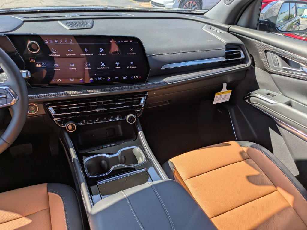 New 2027 Chevrolet Traverse Z71 w/ Enhanced Driving Package AWD/4WD image 18